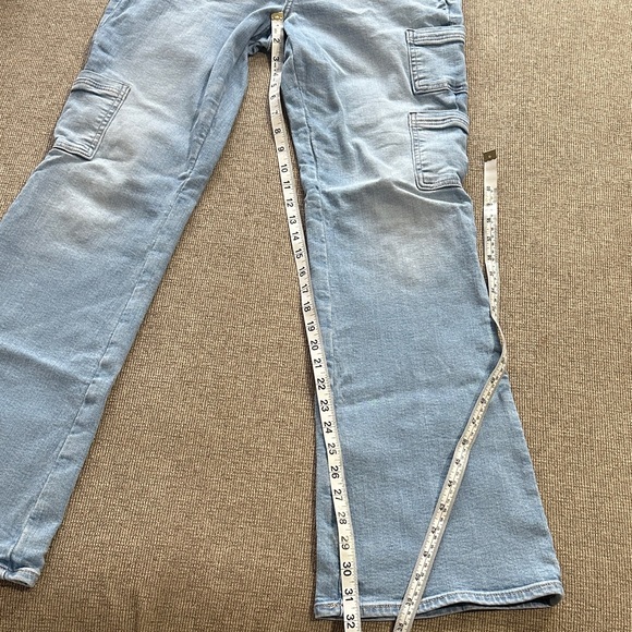 American Eagle Next Level Stretch Kick Boot Carpenter Pockets Light Wash Jeans - Picture 11 of 11